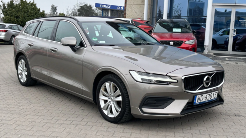 VOLVO V60 V60 B4 D Momentum Pro aut