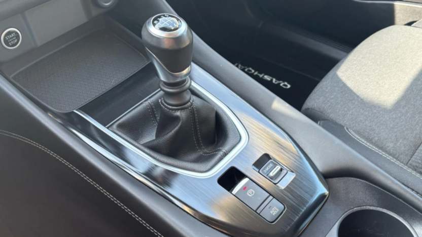 NISSAN Qashqai Qashqai 1.3 DIG-T mHEV N-Connecta