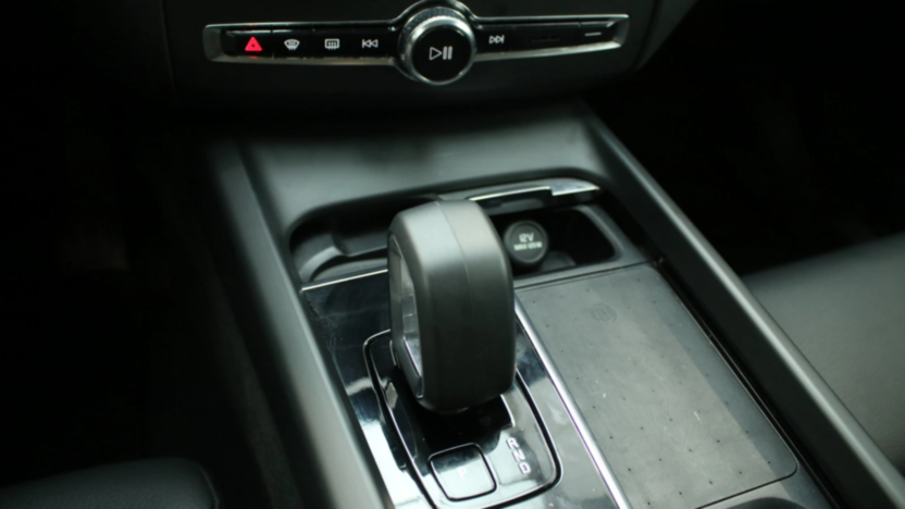 VOLVO XC60 XC60 B4 D AWD Plus Dark aut