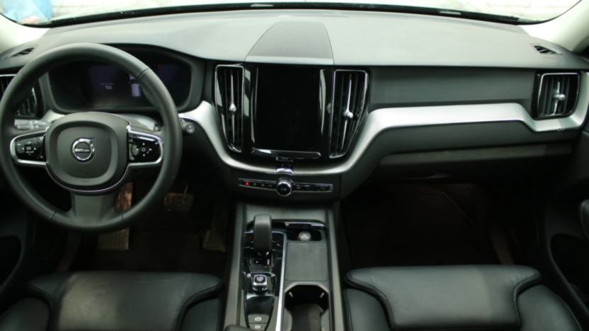 VOLVO XC60 XC60 B4 D AWD Plus Dark aut