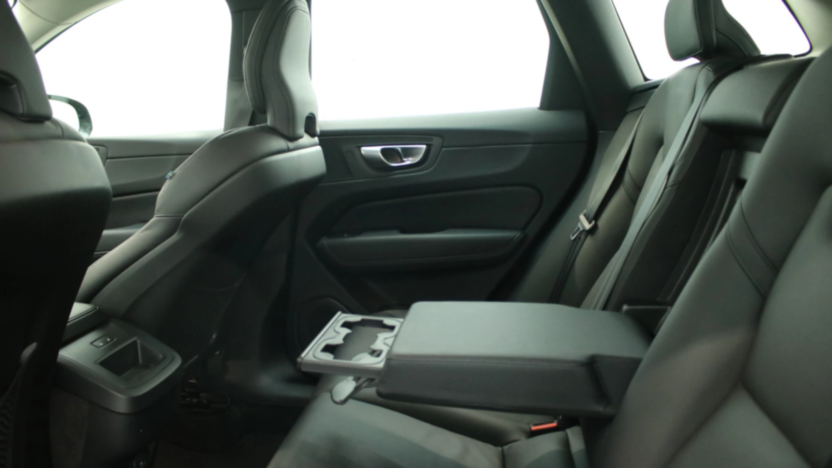 VOLVO XC60 XC60 B4 D AWD Plus Dark aut