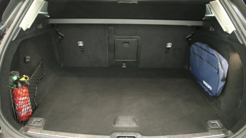 VOLVO XC60 XC60 B4 D AWD Plus Dark aut