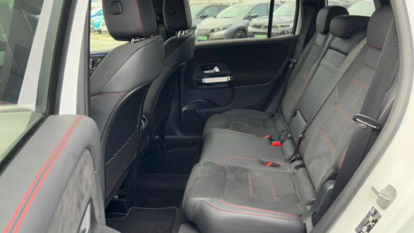 MERCEDES-BENZ GLB GLB 200 d AMG Line 8G-DCT