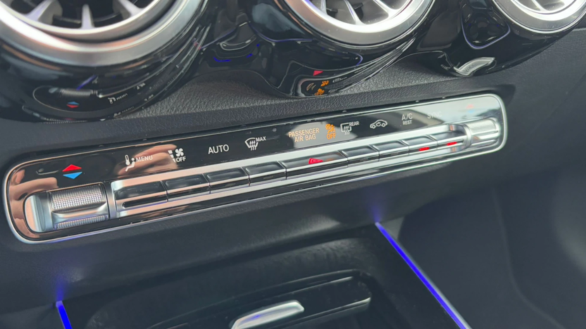MERCEDES-BENZ GLB GLB 200 d AMG Line 8G-DCT