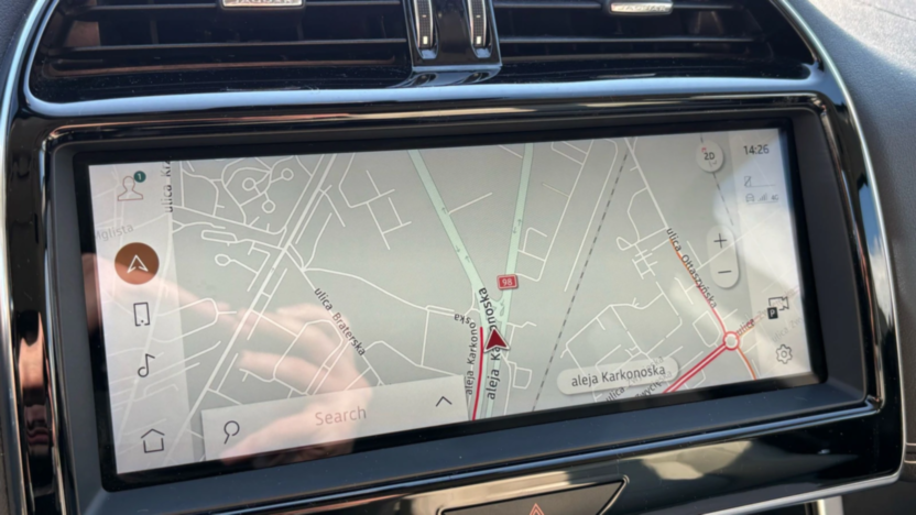 JAGUAR XE XE 2.0 P250 R-Dynamic Black aut