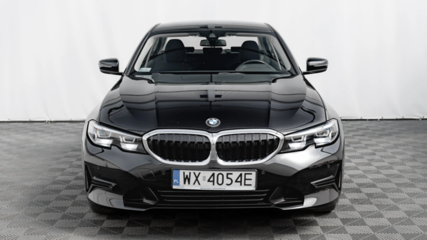 BMW Seria 3 318i Advantage aut