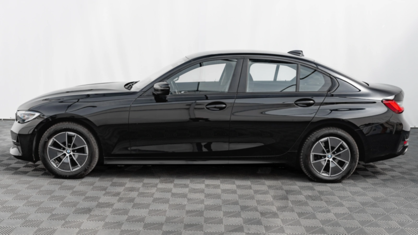 BMW Seria 3 318i Advantage aut