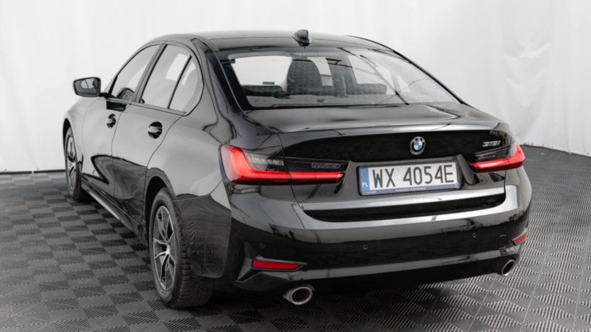 BMW Seria 3 318i Advantage aut