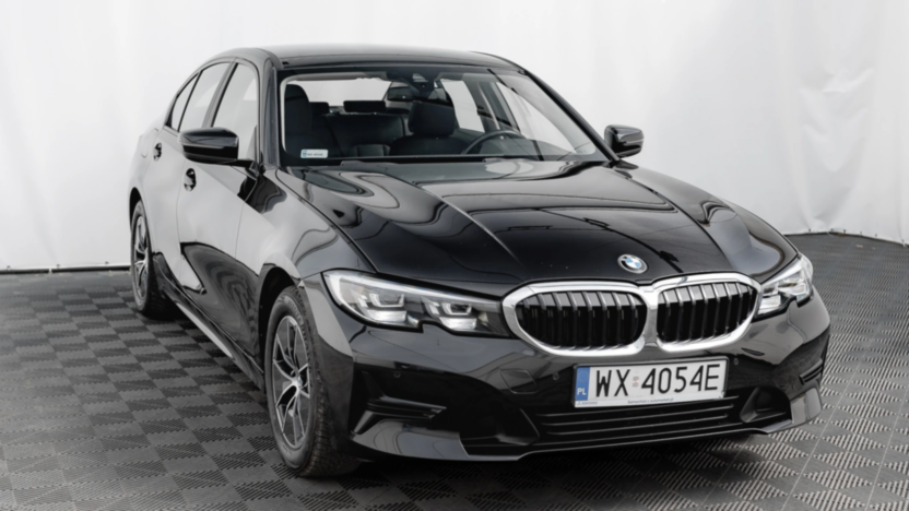 BMW Seria 3 318i Advantage aut