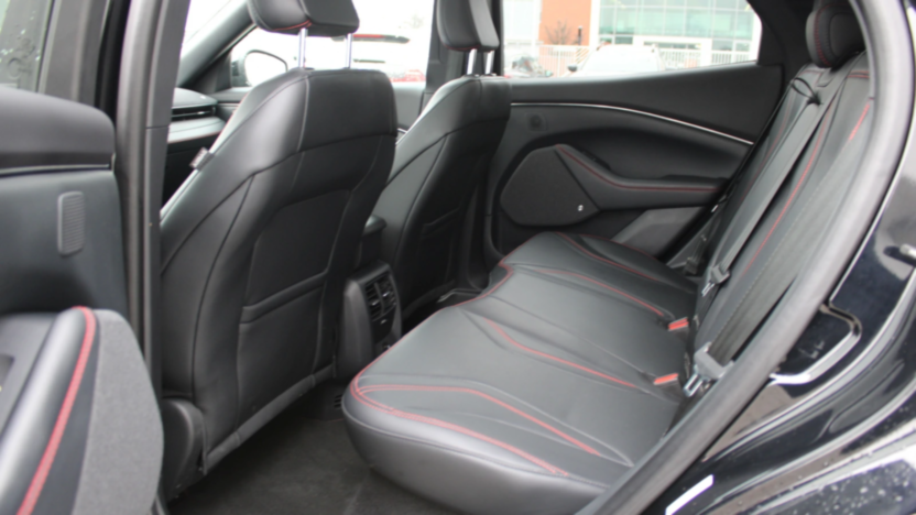 FORD Mustang Mach-E Mustang Mach-E 75kWh AWD