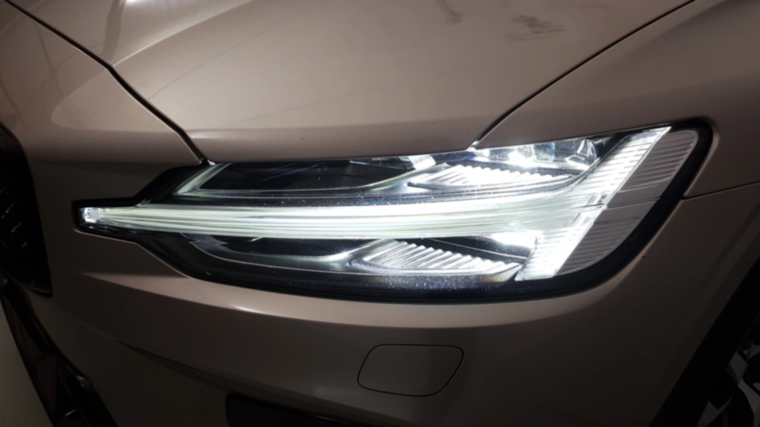 VOLVO V60 V60 B4 D Plus Dark aut