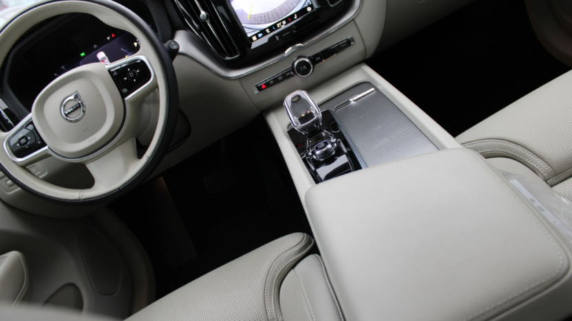 VOLVO XC60 XC60 B4 D AWD Inscription aut