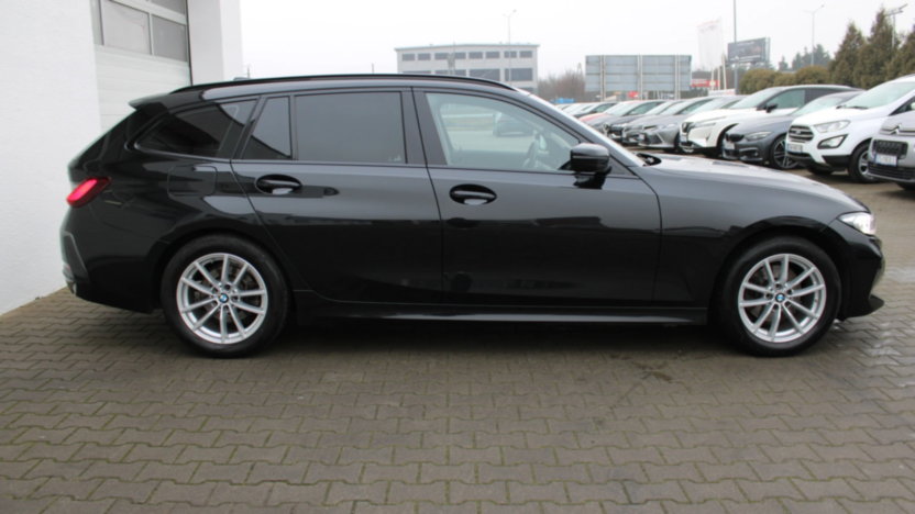 BMW Seria 3 320i aut