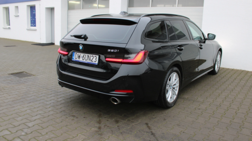 BMW Seria 3 320i aut