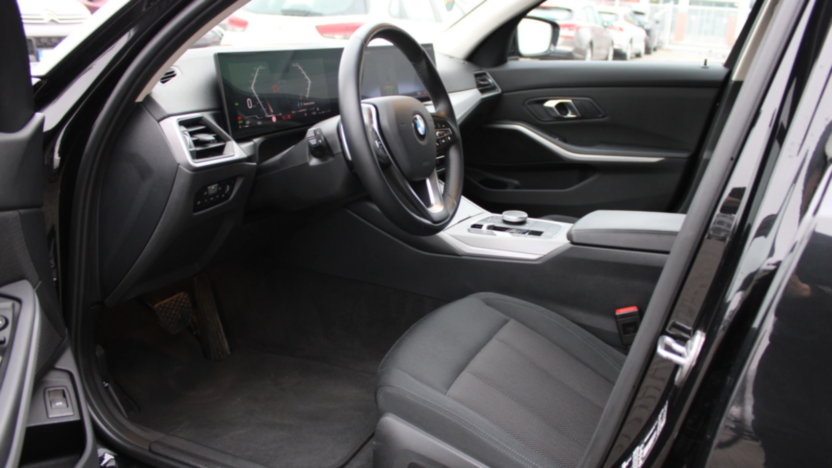 BMW Seria 3 320i aut