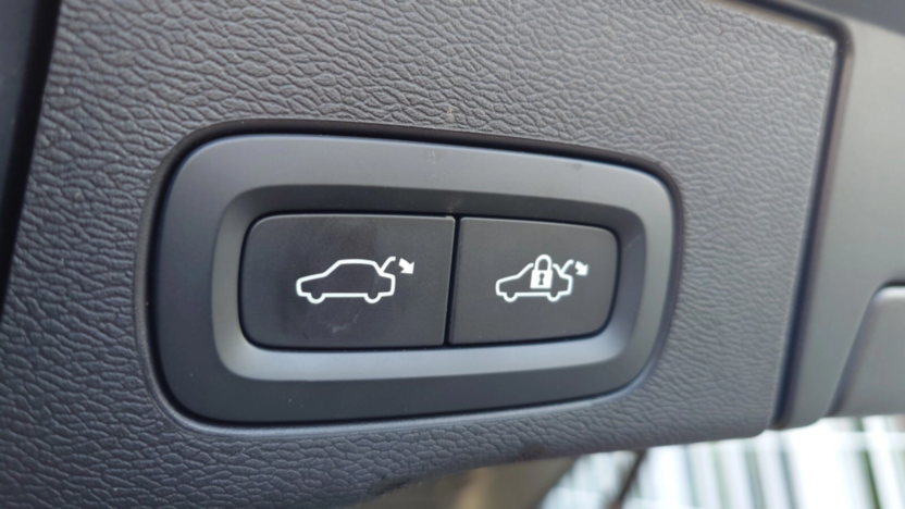 VOLVO XC60 XC60 B4 D AWD Plus Bright aut