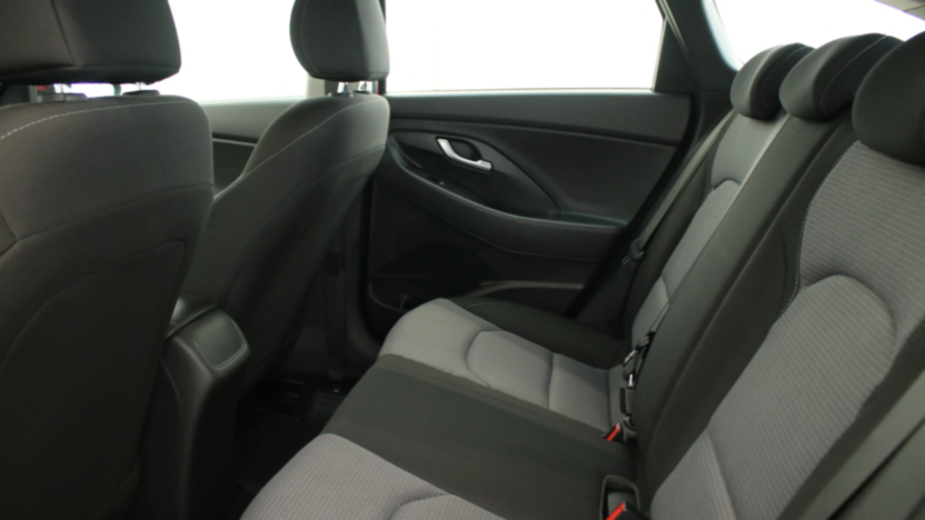 HYUNDAI i30 i30 1.5 DPI Classic +