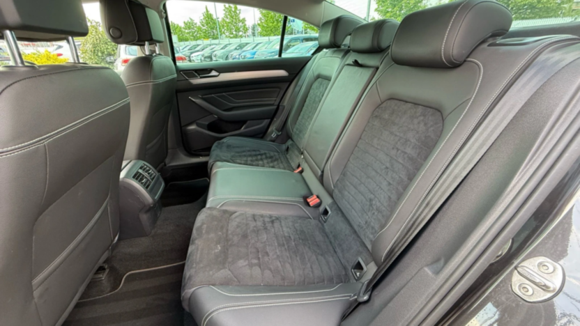 VOLKSWAGEN Passat Passat 2.0 TDI Elegance DSG