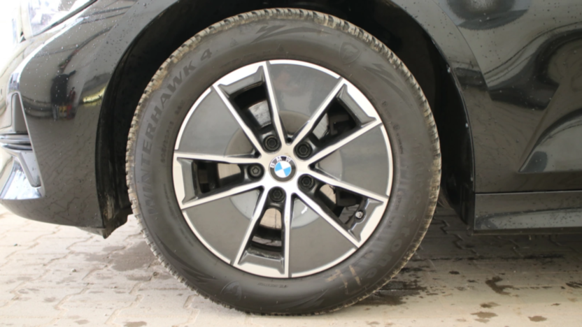 BMW Seria 3 318i Advantage aut