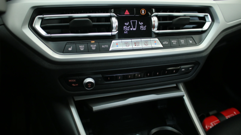 BMW Seria 3 318i Advantage aut