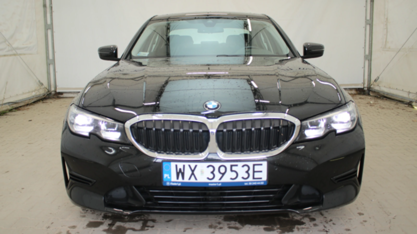 BMW Seria 3 318i Advantage aut