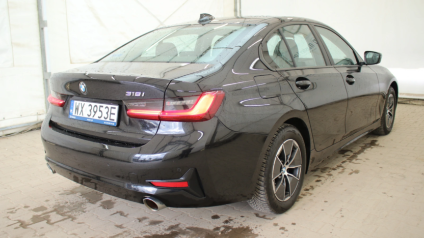 BMW Seria 3 318i Advantage aut