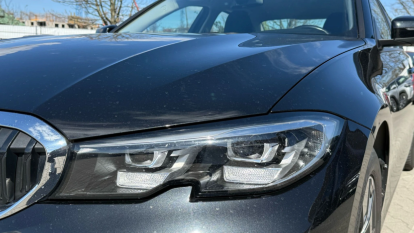 BMW Seria 3 318i Advantage aut