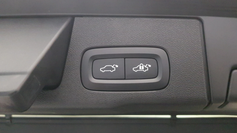 VOLVO XC60 XC60 B5 D AWD Momentum Pro aut