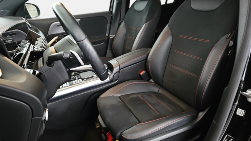 MERCEDES-BENZ EQA EQA 250 66.5kWh AMG Line