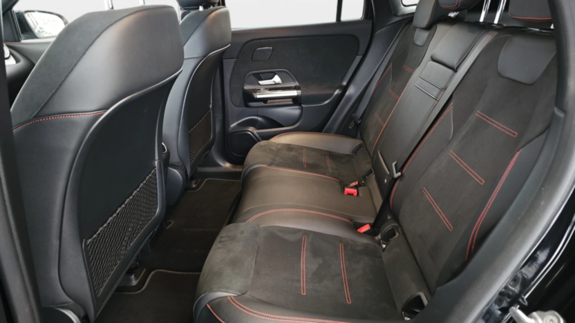 MERCEDES-BENZ EQA EQA 250 66.5kWh AMG Line
