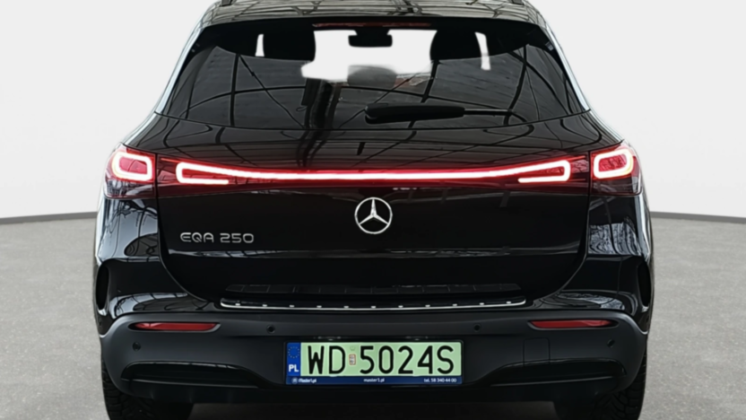 MERCEDES-BENZ EQA EQA 250 66.5kWh AMG Line