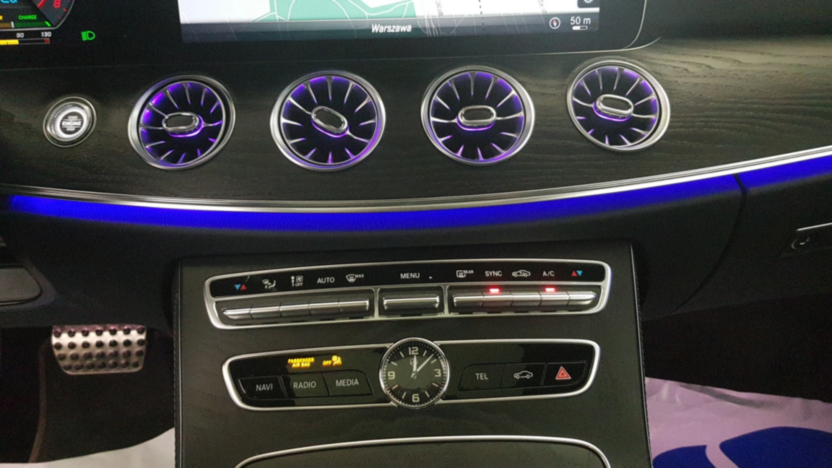 MERCEDES-BENZ E Klasa E 300 Coupe 9G-TRONIC