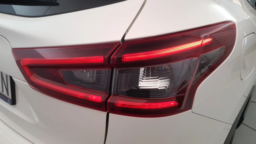 NISSAN Qashqai Qashqai 1.3 DIG-T N-Connecta DCT
