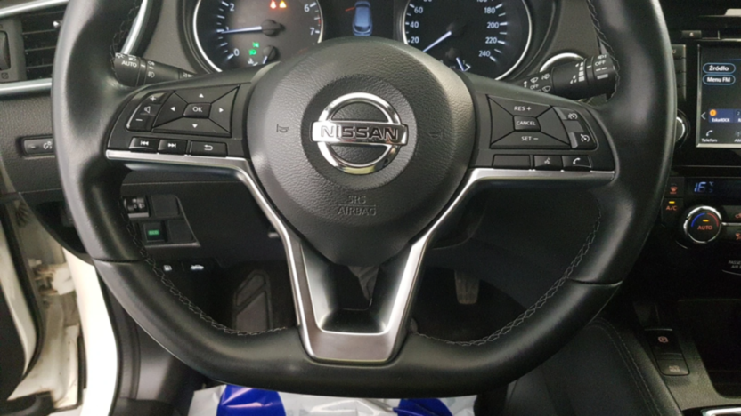 NISSAN Qashqai Qashqai 1.3 DIG-T N-Connecta DCT