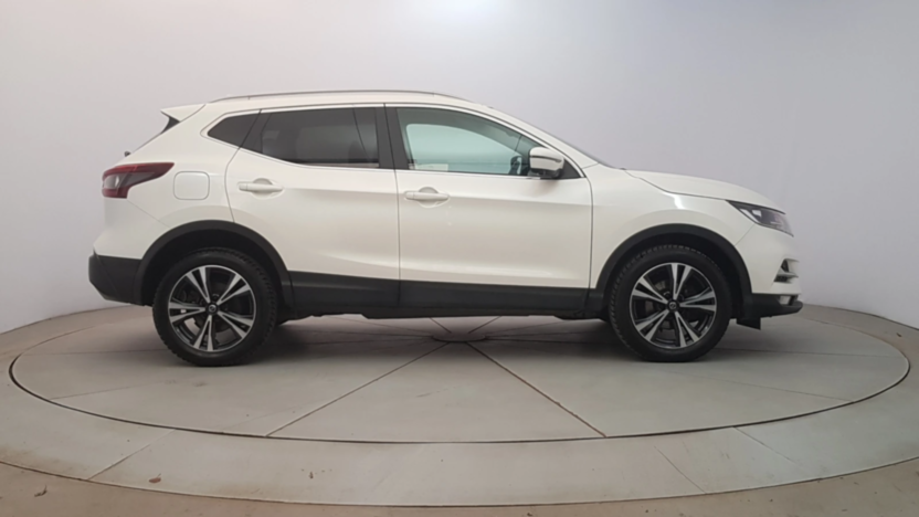NISSAN Qashqai Qashqai 1.3 DIG-T N-Connecta DCT