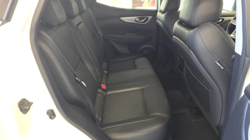 NISSAN Qashqai Qashqai 1.3 DIG-T Tekna DCT