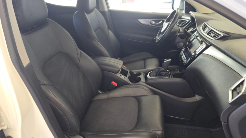 NISSAN Qashqai Qashqai 1.3 DIG-T Tekna DCT