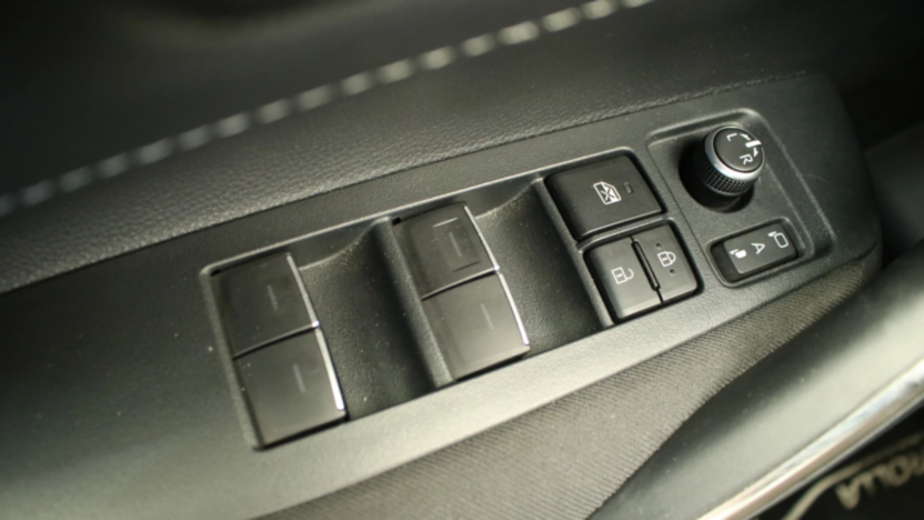 TOYOTA Corolla Corolla 2.0 Hybrid Comfort
