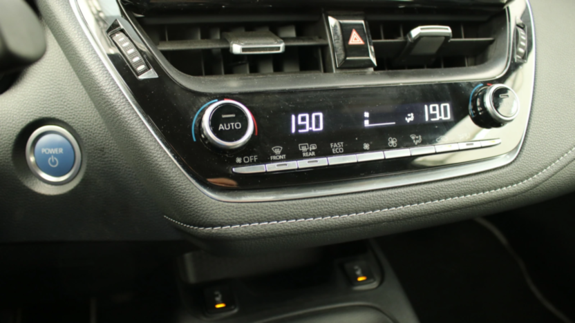 TOYOTA Corolla Corolla 2.0 Hybrid Comfort