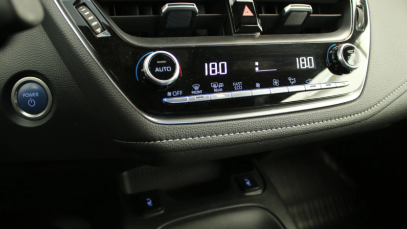 TOYOTA Corolla Corolla 2.0 Hybrid Comfort
