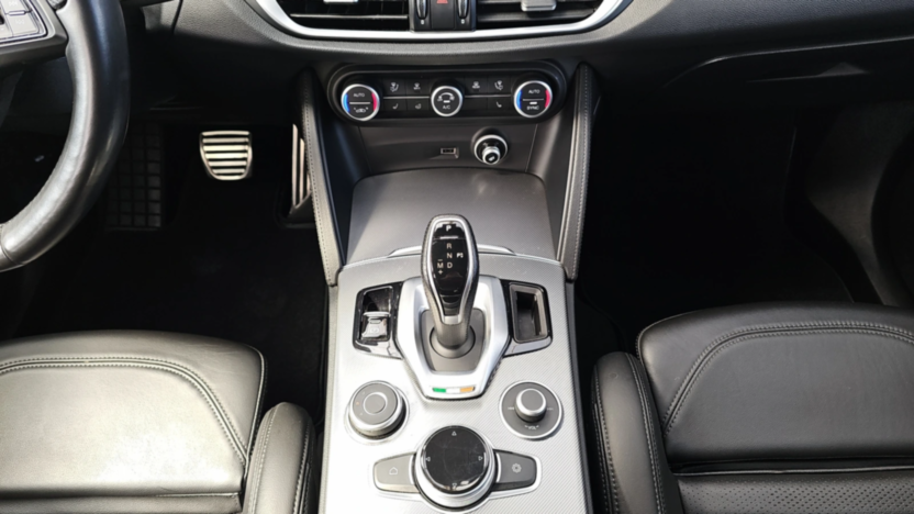 ALFA ROMEO Stelvio Stelvio 2.0 Turbo Veloce Q4 aut