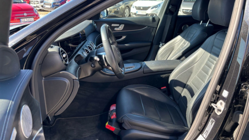 MERCEDES-BENZ E Klasa E 220 d 4-Matic AMG