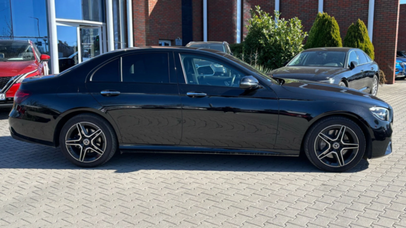 MERCEDES-BENZ E Klasa E 220 d 4-Matic AMG