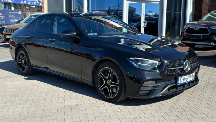MERCEDES-BENZ E Klasa E 220 d 4-Matic AMG