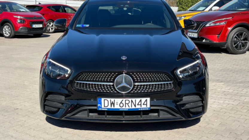 MERCEDES-BENZ E Klasa E 220 d 4-Matic AMG