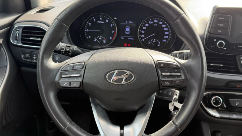 HYUNDAI i30 i30 1.5 DPI Classic +