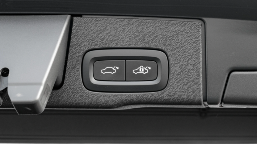 VOLVO XC60 XC60 B4 D AWD Momentum Pro aut