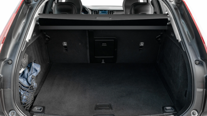 VOLVO XC60 XC60 B4 D AWD Momentum Pro aut