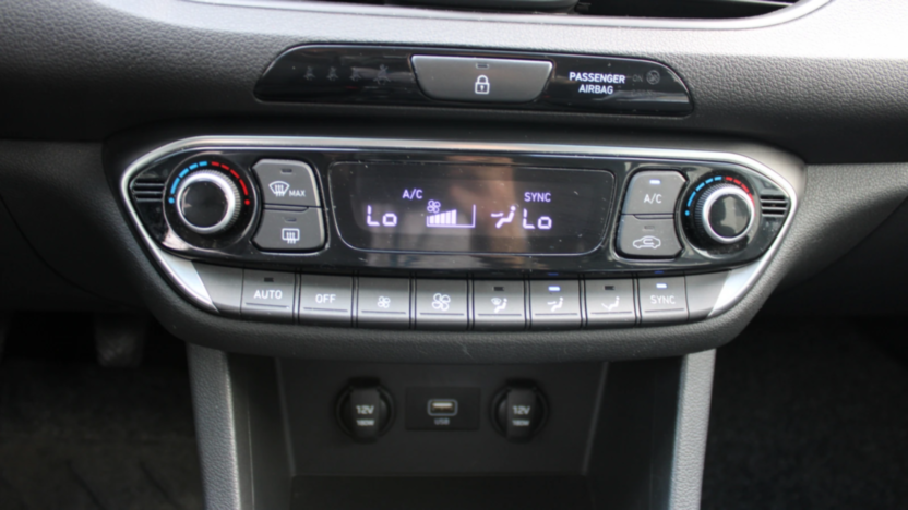 HYUNDAI i30 i30 1.5 T-GDI 48V Comfort