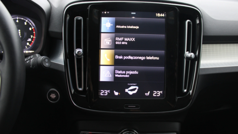 VOLVO XC40 XC40 T3 Momentum Pro aut